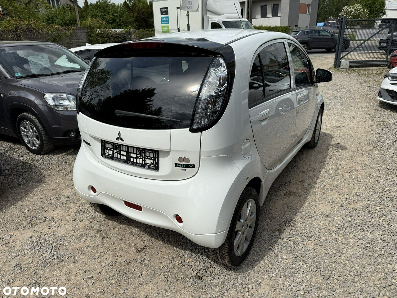 Mitsubishi i-MiEV - 10