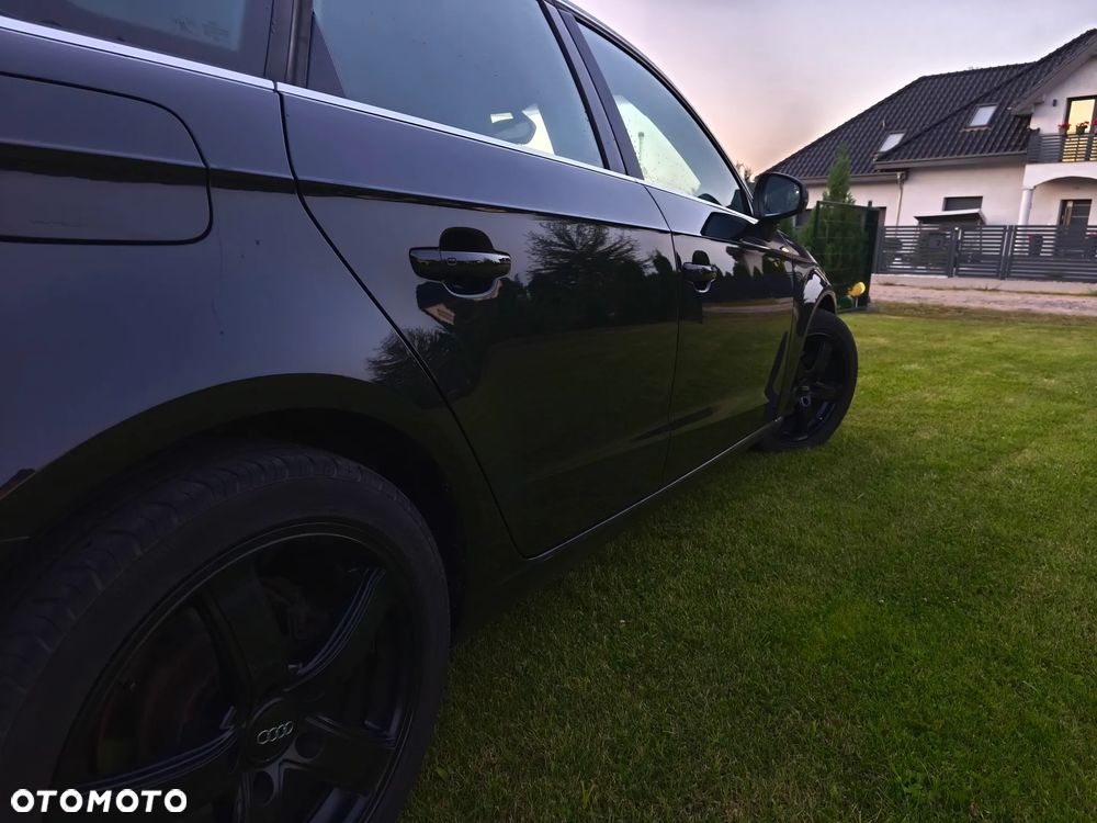 Audi A3 Sportback 2.0 TDI S line Sportpaket - 8