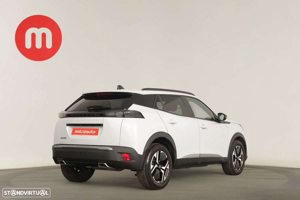 Peugeot 2008 1.2 PureTech Allure EAT8 - 4