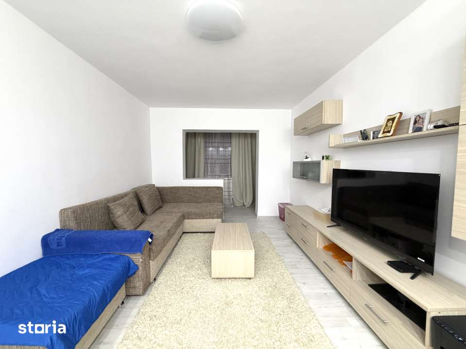 Apartament de 80 mp utili, la etajul 3, cu 4 camere si 2 balcoane- Lip — fotografia 1