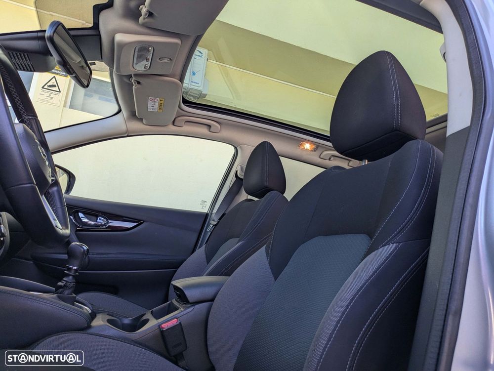 Nissan Qashqai 1.5 dCi N-Connecta J18 - 13