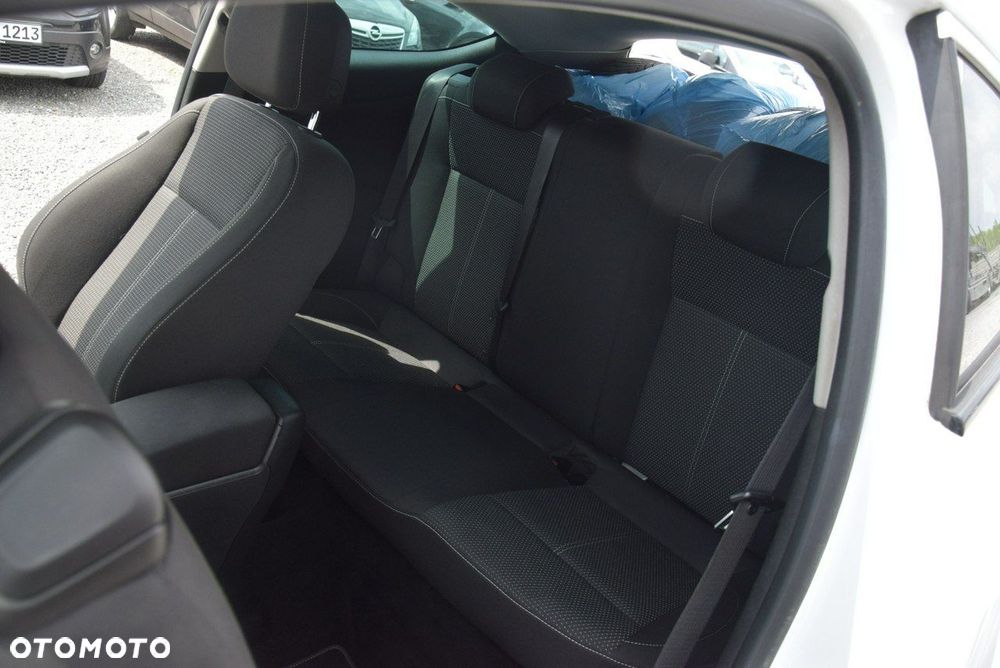 Opel Astra 1.4 Turbo Innovation - 27