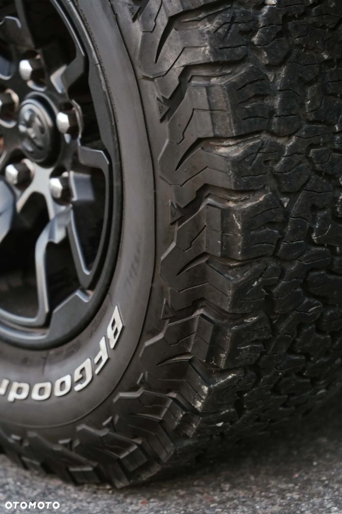 Dodge RAM 5.7 4x4 - 31