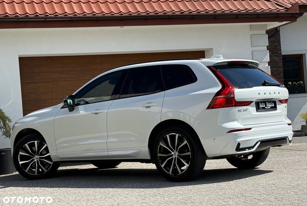 Volvo XC 60 B4 B Plus Dark - 3