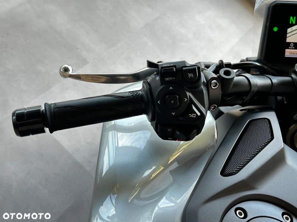 Yamaha MT - 9