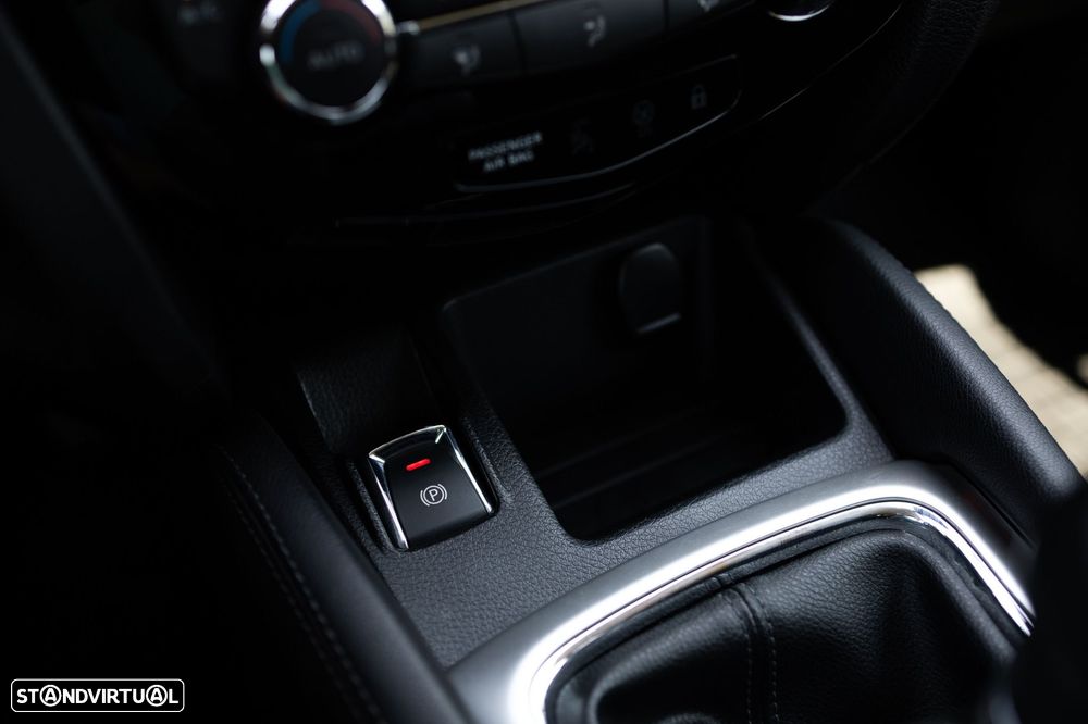 Nissan Qashqai 1.5 dCi N-Connecta - 16