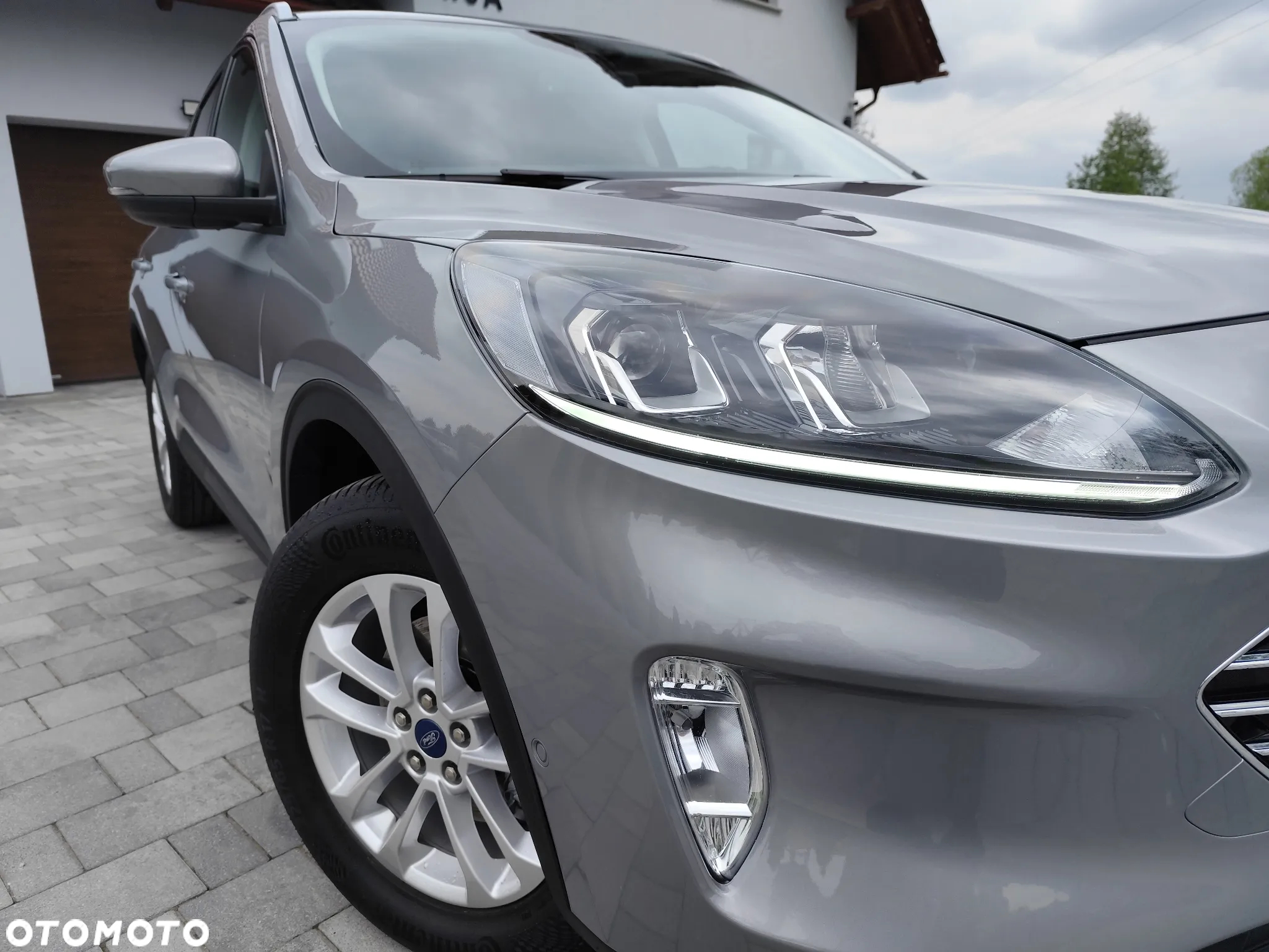 Ford Kuga - 16