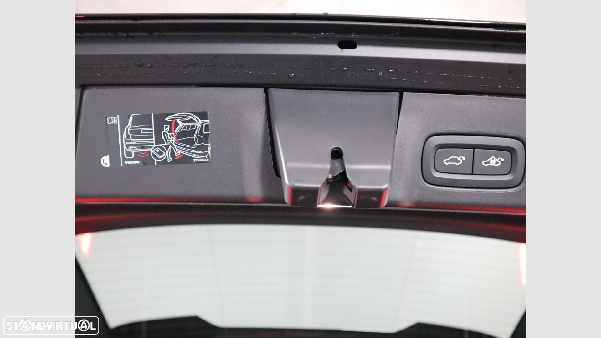 Volvo V90 2.0 T6 PHEV Plus Dark AWD - 8