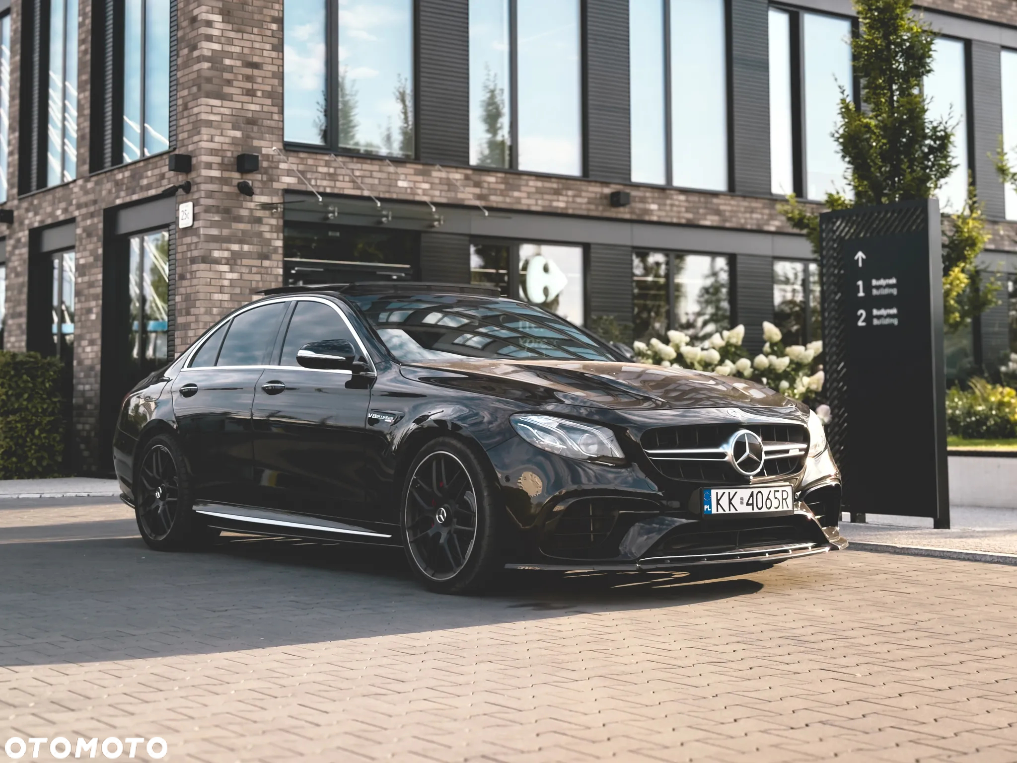 Mercedes-Benz Klasa E AMG 63 S 4Matic+ T AMG Speedshift MCT-9G - 4