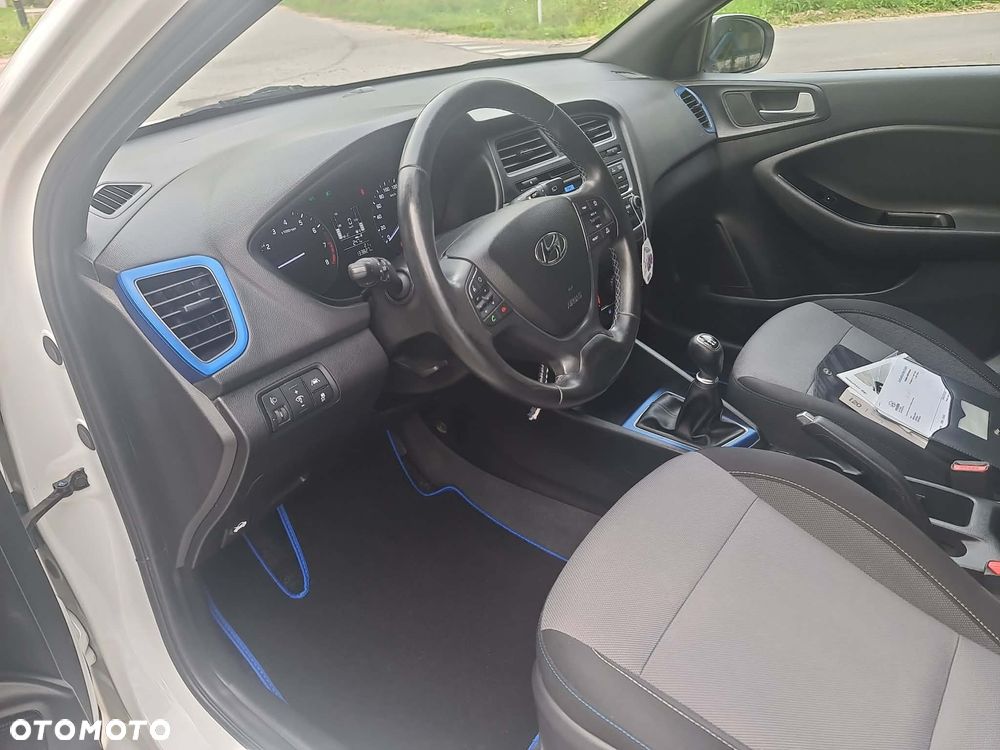 Hyundai i20 1.2 Passion Plus - 12