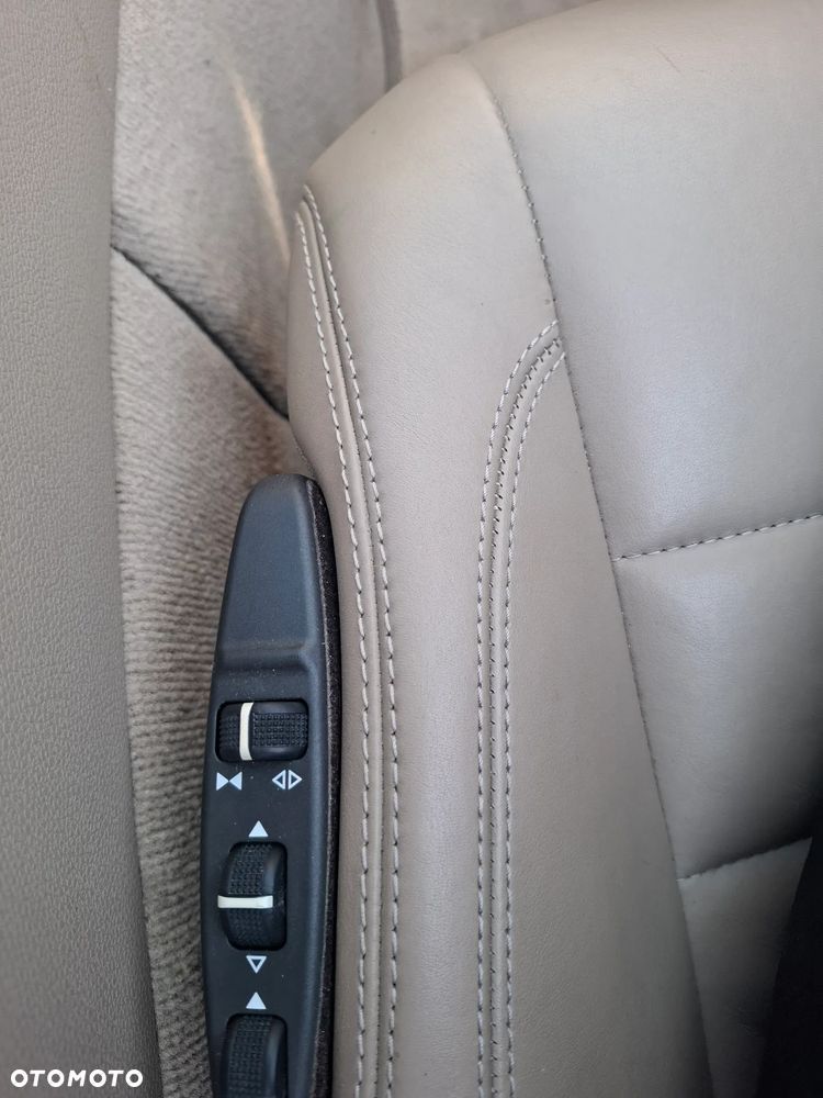 Mercedes-Benz Klasa E 350 Classic Sport Edition AMG - 28