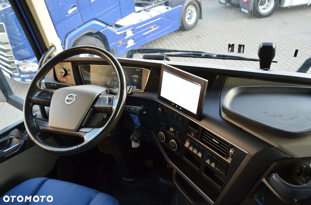 Volvo FH 500 XL / NEW / MEGA / 2022 / KLIMA P. / REGULOWANE SIODŁO / FULL LED / NAVI / 0789 - 11