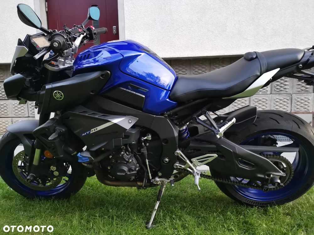 Yamaha MT - 8