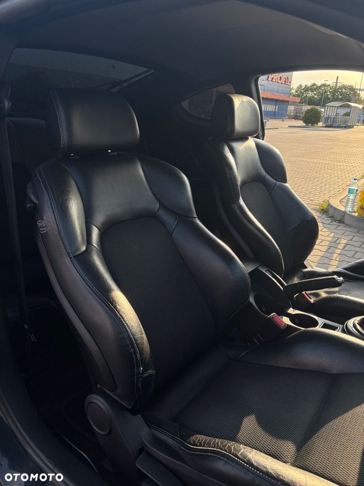 Hyundai Coupe - 18