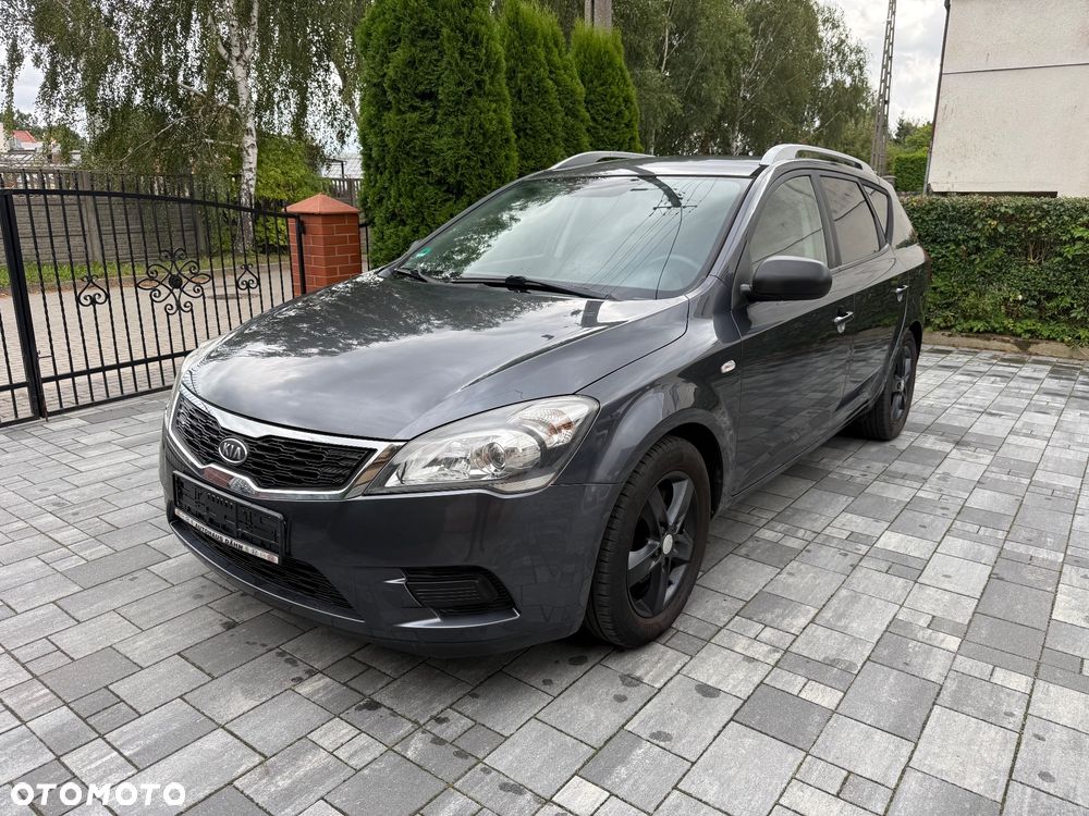 Kia Ceed - 1