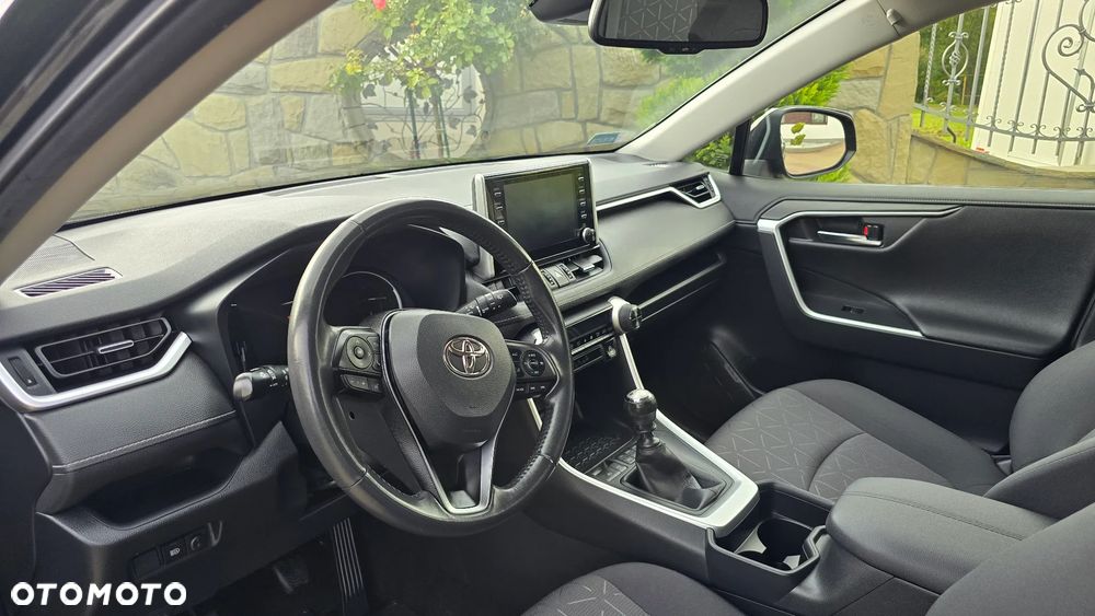 Toyota RAV4 - 18