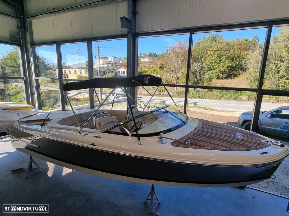 Chris Craft Capri 21 Heritage - 10