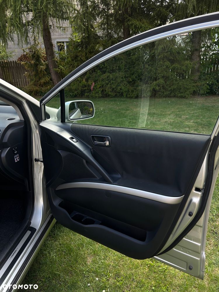 Toyota Corolla Verso 2.2 D-4D X + NAVI 7os - 15