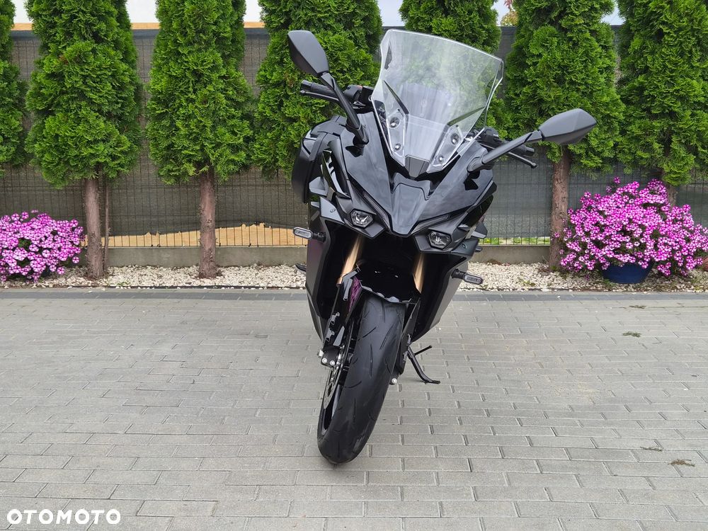 Suzuki GSX - 4