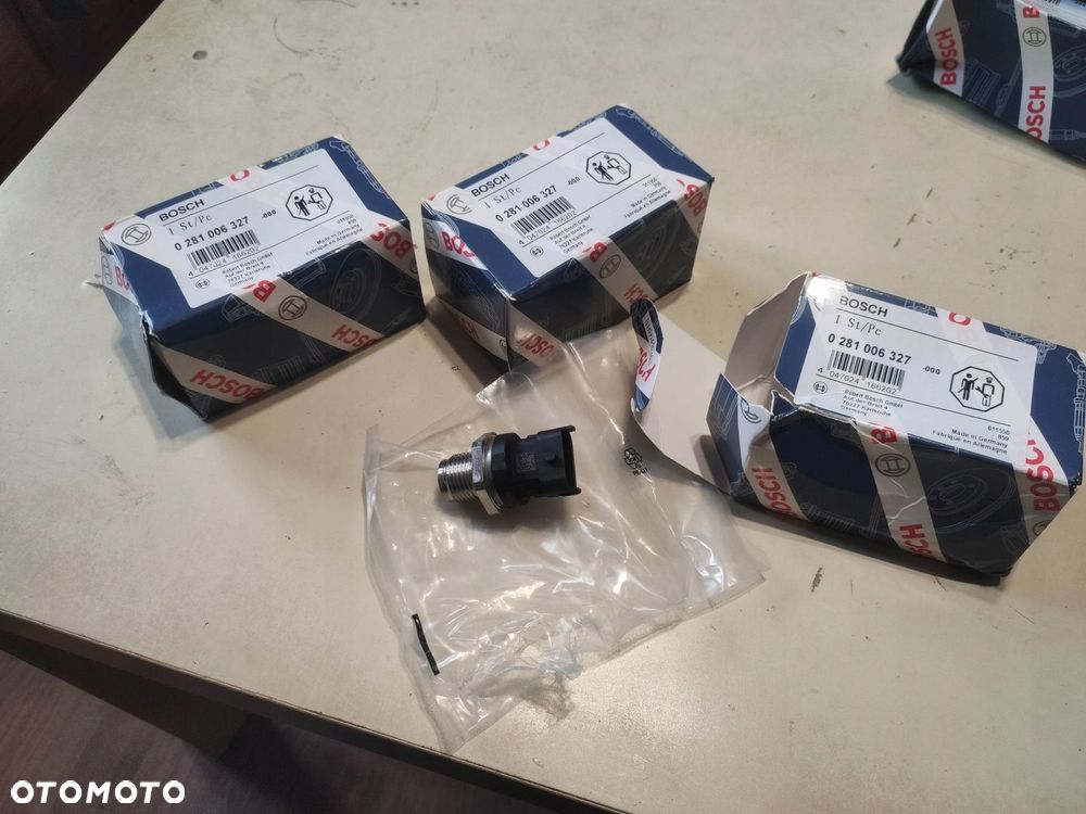 CZUJNIK CIŚNIENIA PALIWA FORD CARGO TATA PRIMA 0281006327 - 1