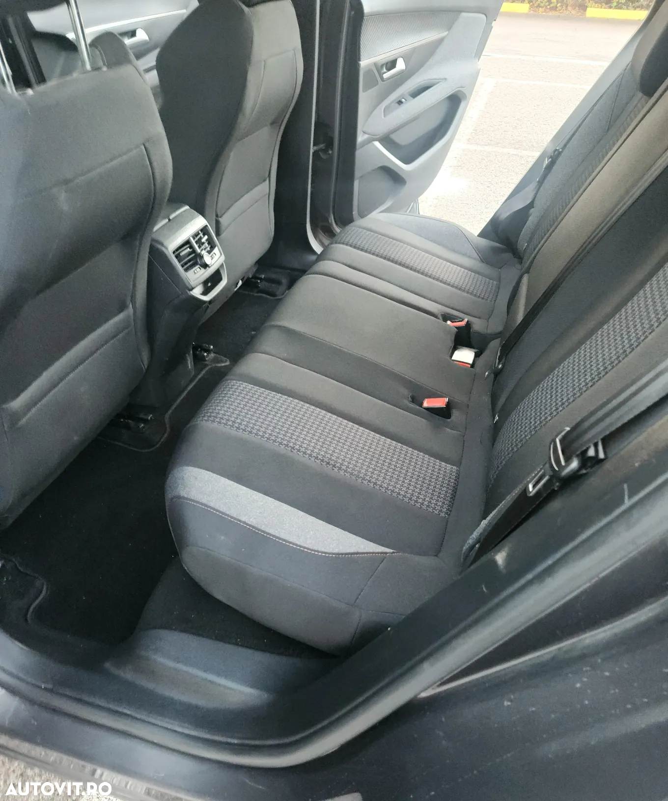Peugeot 3008 1.2 PureTech 130 EAT8 Active Pack - 18