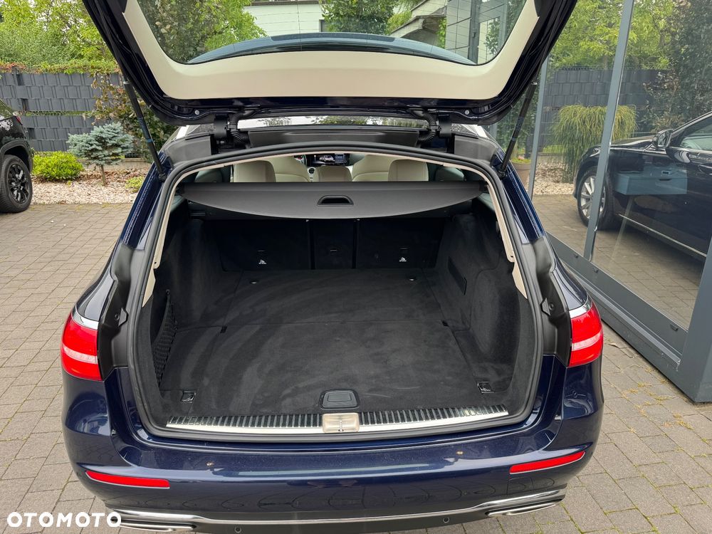 Mercedes-Benz Klasa E 250 Avantgarde - 33
