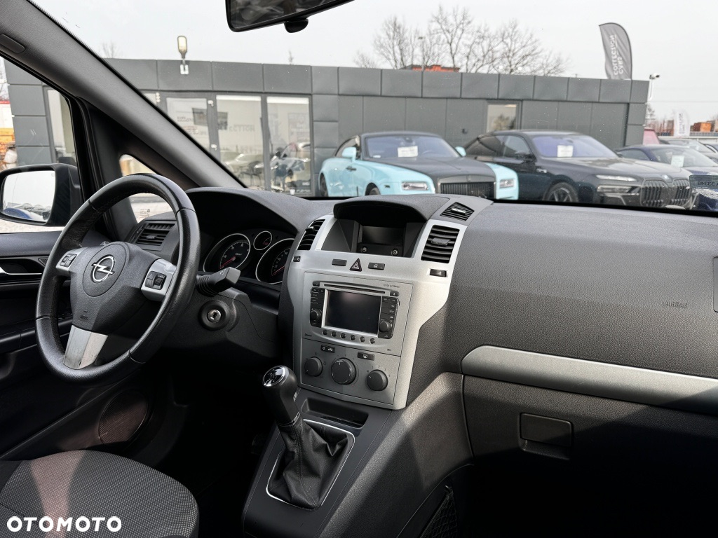 Opel Zafira - 13