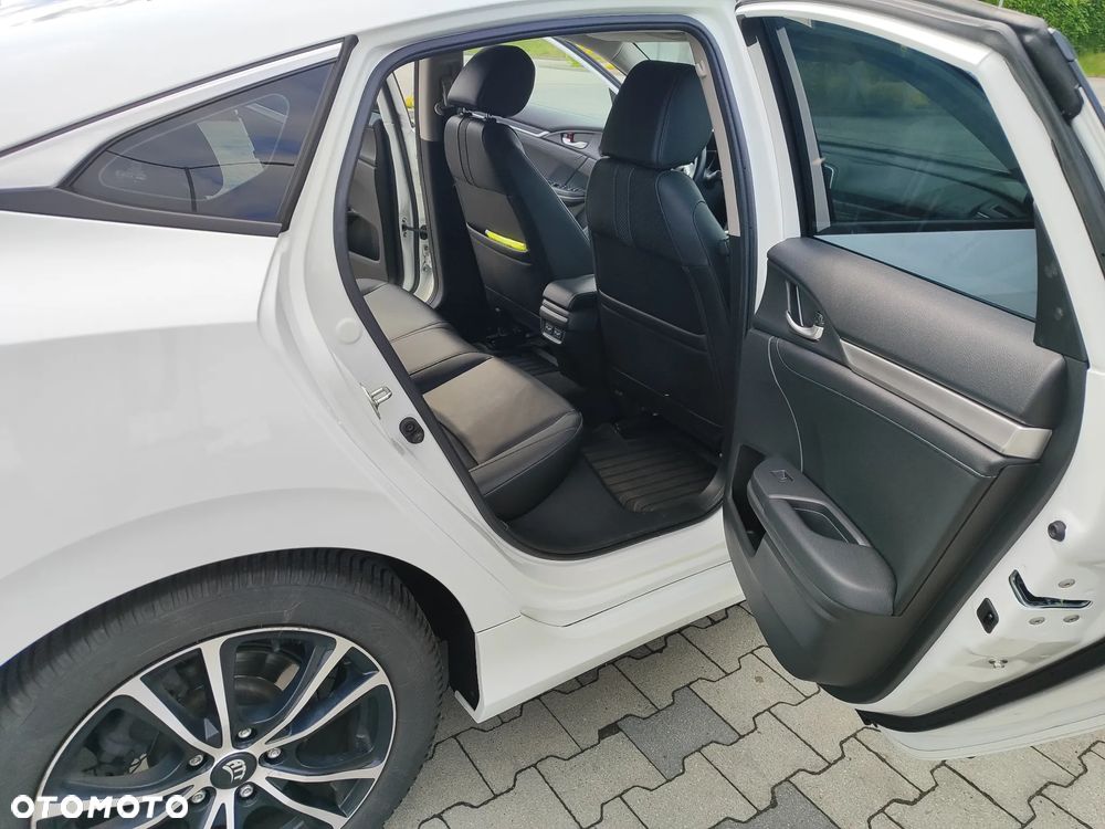 Honda Civic 1.5 T Executive - 12