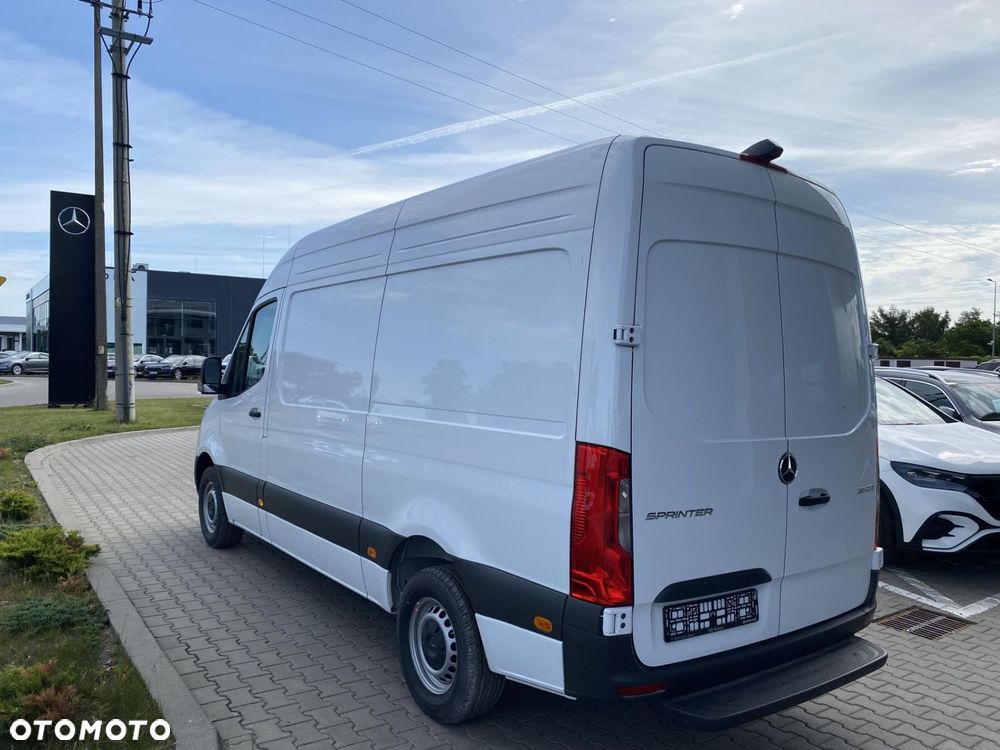 Mercedes-Benz Sprinter - 7
