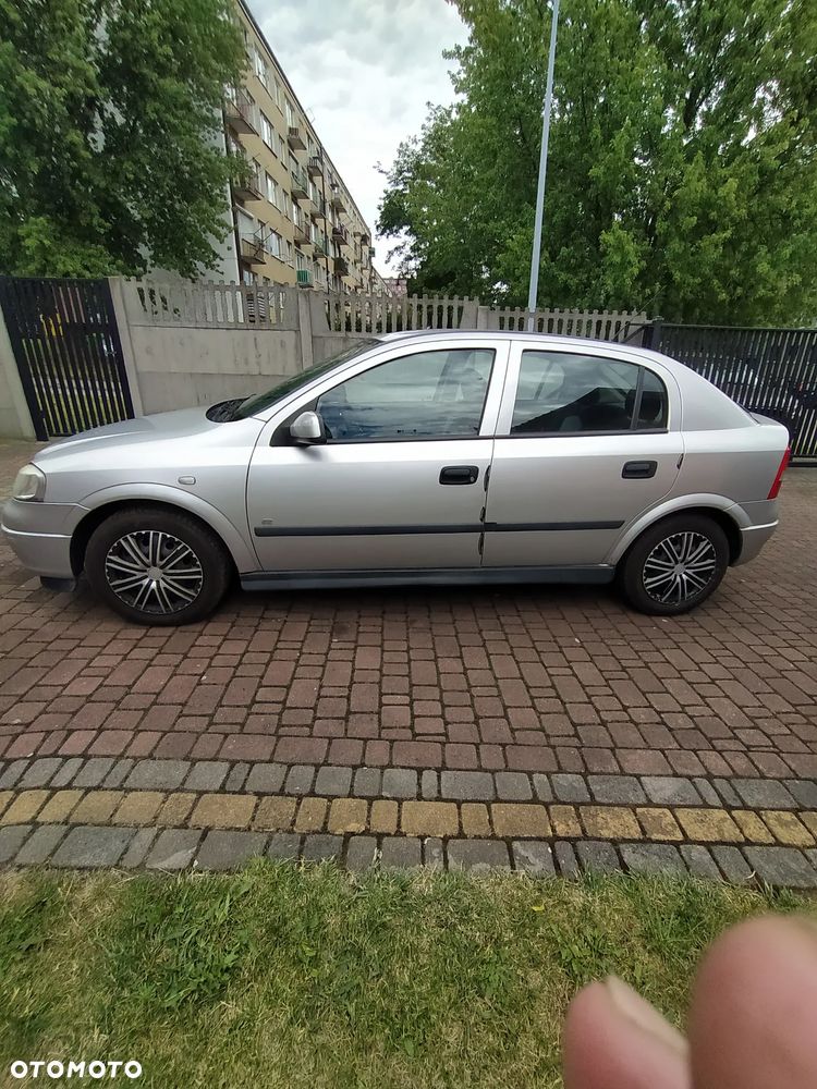 Opel Astra 1.4 - 17