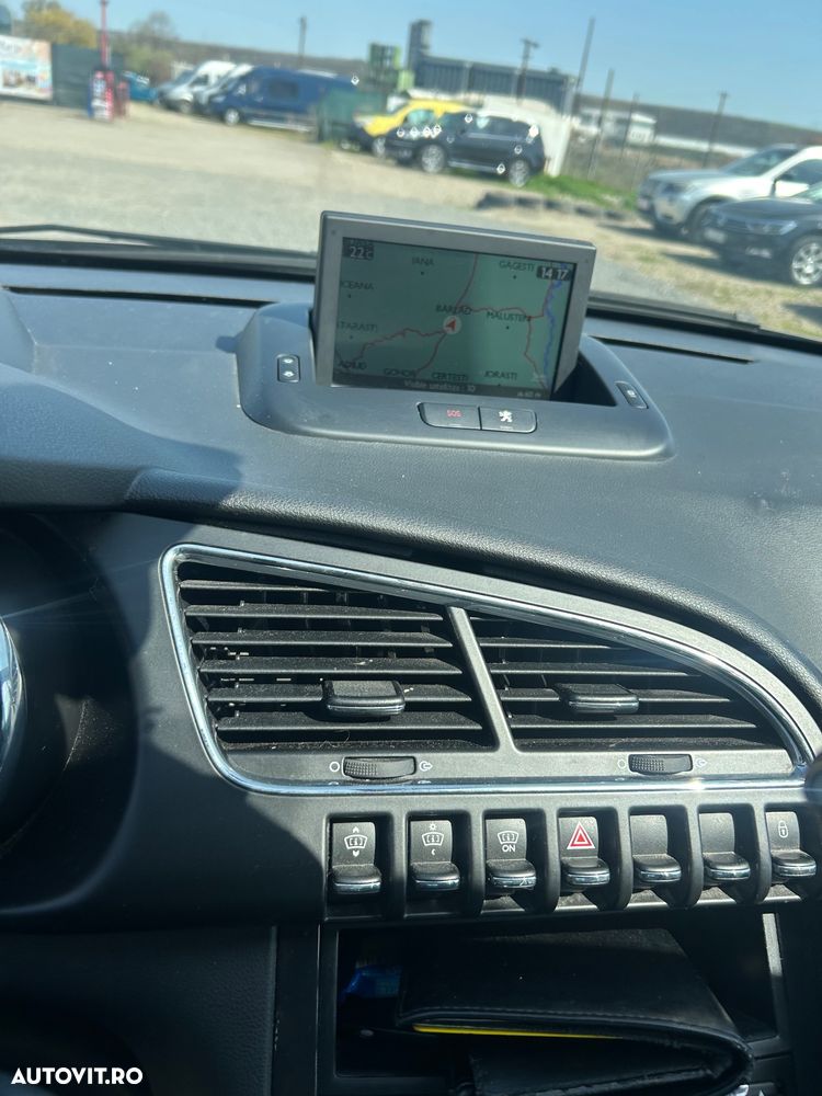 Peugeot 3008 HDi 160 Automatik Active - 10