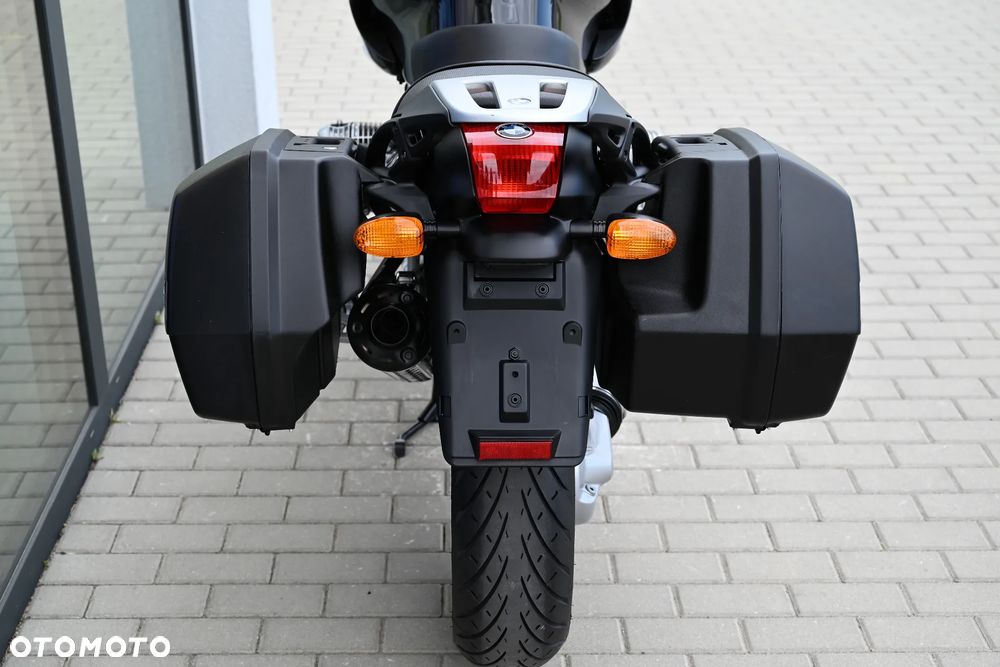 BMW R - 8