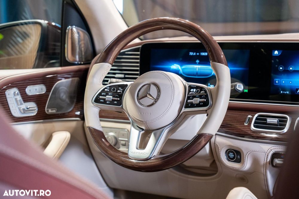 Mercedes-Benz GLS - 23