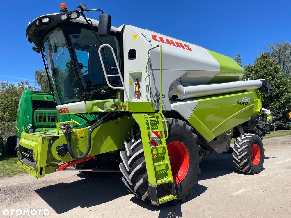 Claas Tucano 450 - 1
