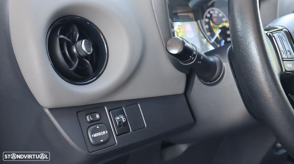 Toyota Yaris 1.4 D-4D Comfort - 27