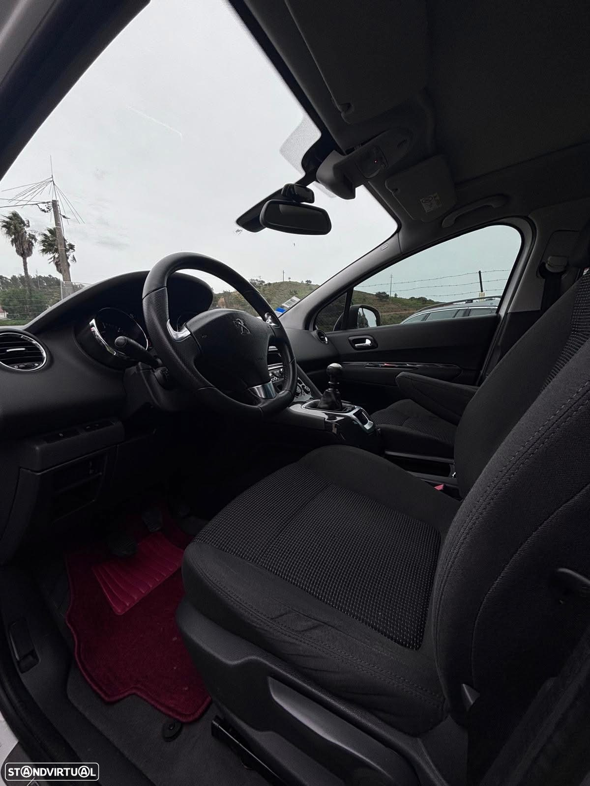 Peugeot 5008 - 8