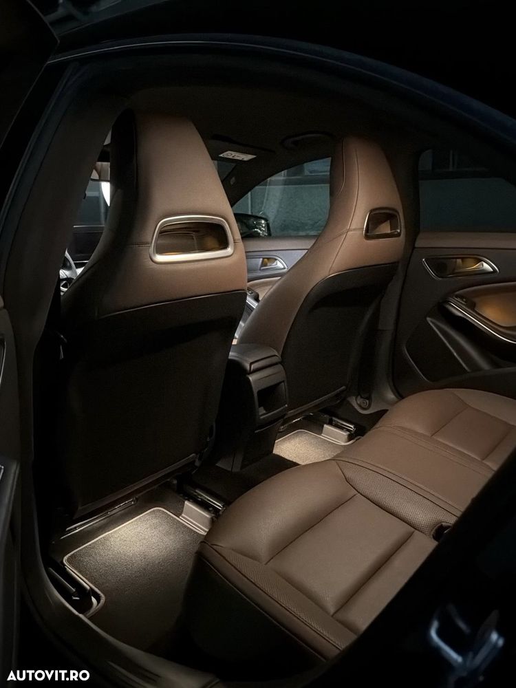 Mercedes-Benz CLA 220 - 12