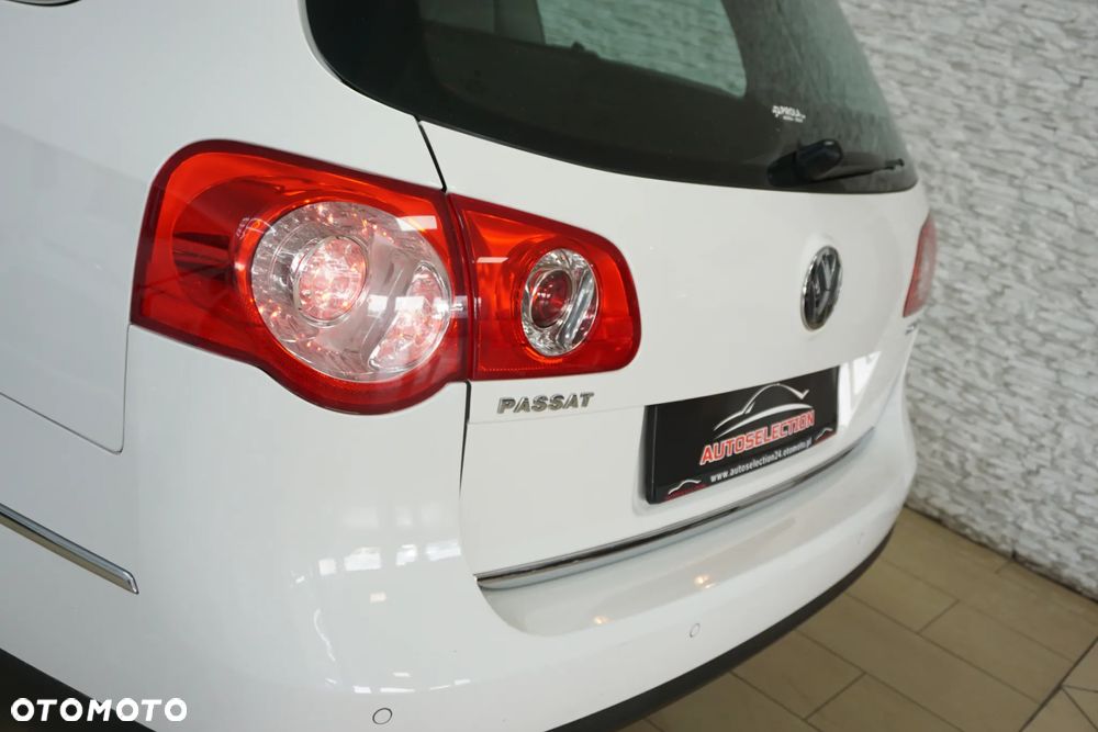 Volkswagen Passat Variant 2.0 TDI DSG Highline - 15
