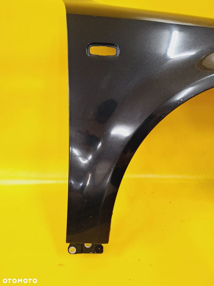 BŁOTNIK PRAWY PRZÓD PRZEDNI AUDI A4 B6 LAK: LZ9W NR598 - 11