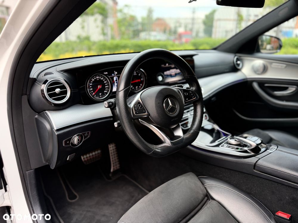 Mercedes-Benz Klasa E 220 d 9G-TRONIC - 9
