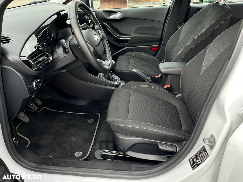 Ford Fiesta - 11