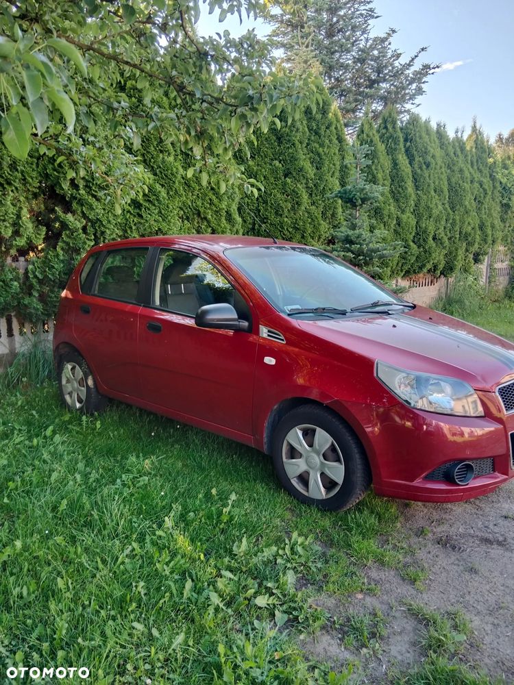 Chevrolet Aveo 2010 photo 2