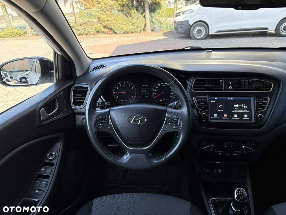 Hyundai i20 - 17