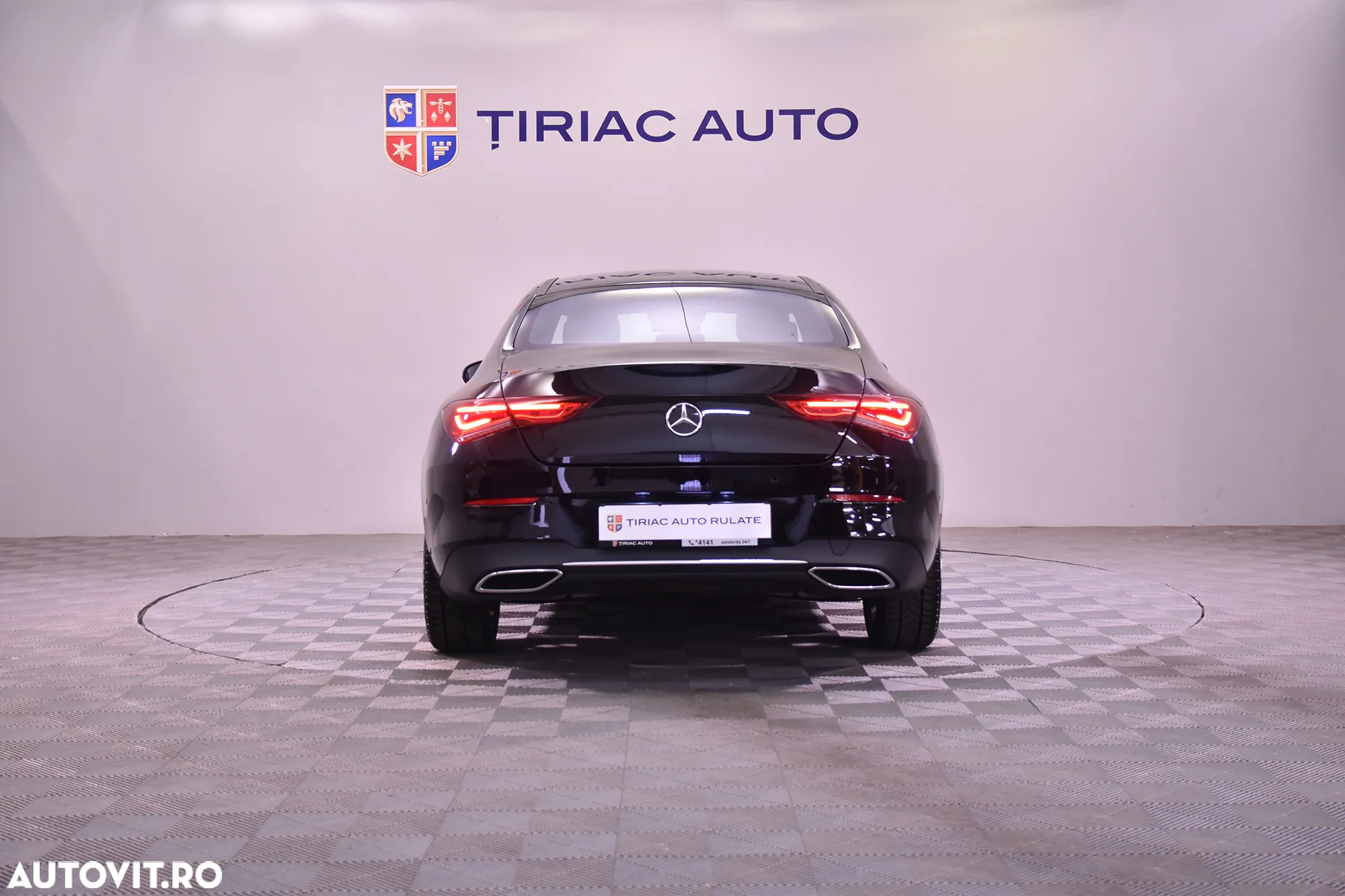 Mercedes-Benz CLA 180 7G-DCT - 4