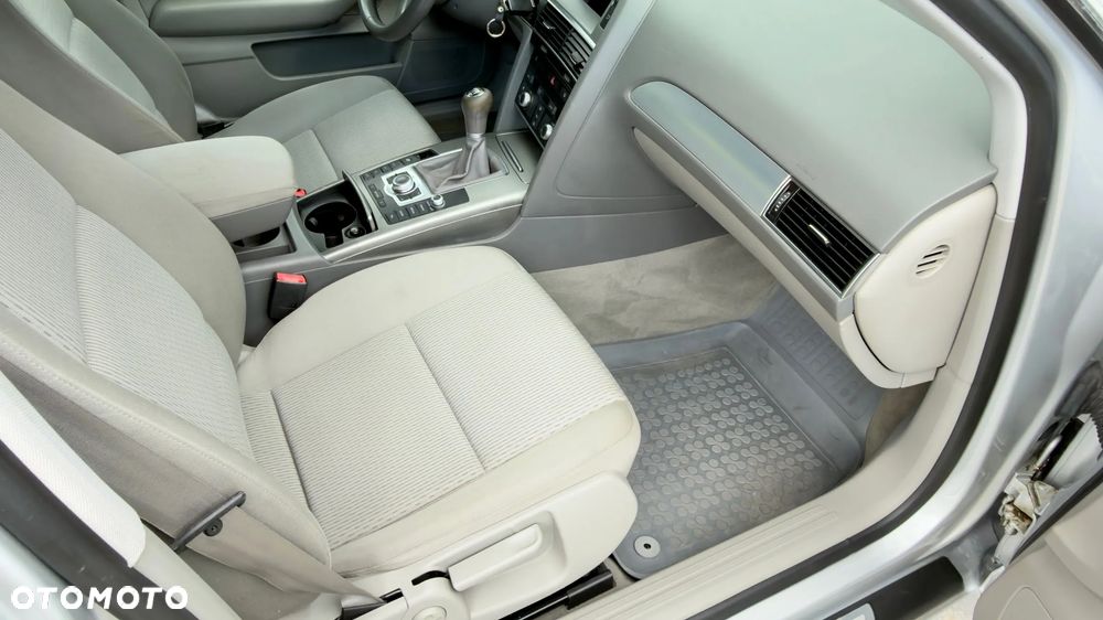 Audi A6 Avant - 10