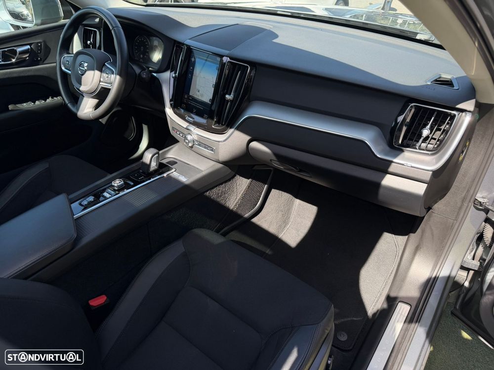 Volvo XC 60 2.0 T8 PHEV Momentum Plus AWD - 21