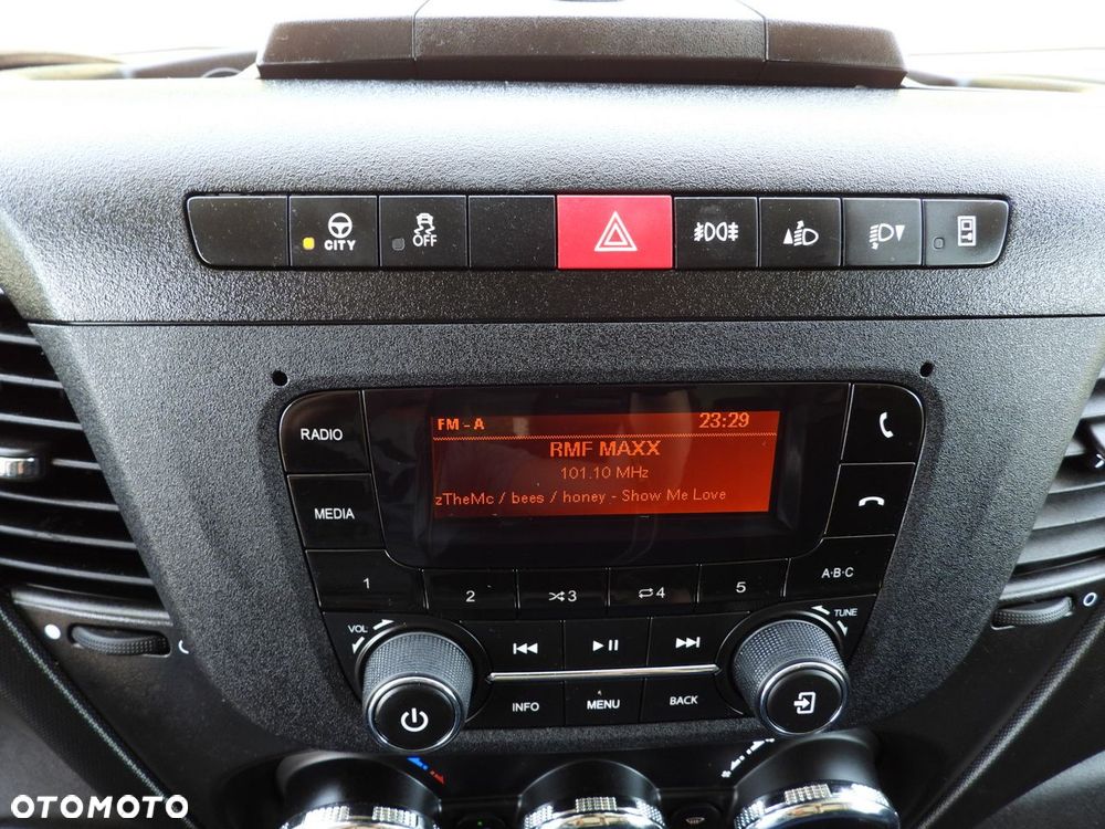 Iveco DAILY 35S18 PLANDEKA 10 PALET WEBASTO TEMPOMAT LEDY PNEUMATYKA KLIMATYZACJA  180KM - 36