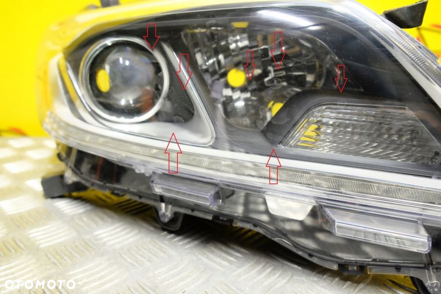 TOYOTA SIENNA 2015- REFLEKTOR LAMPA XENON Z LED PRAWA USA - 7