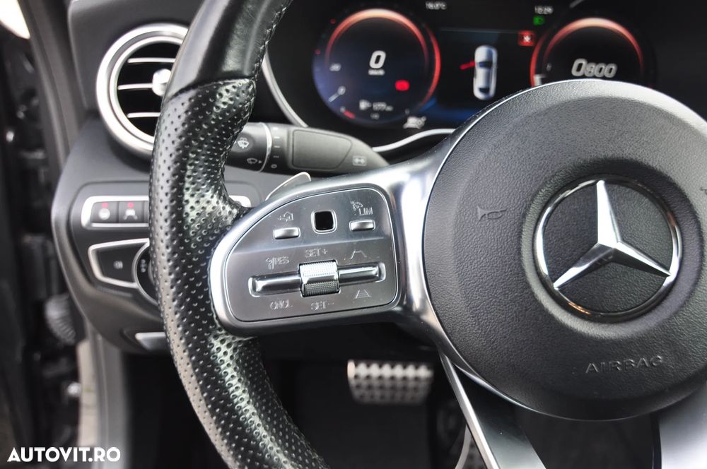 Mercedes-Benz C 300 d Coupe 4Matic 9G-TRONIC AMG Line - 24