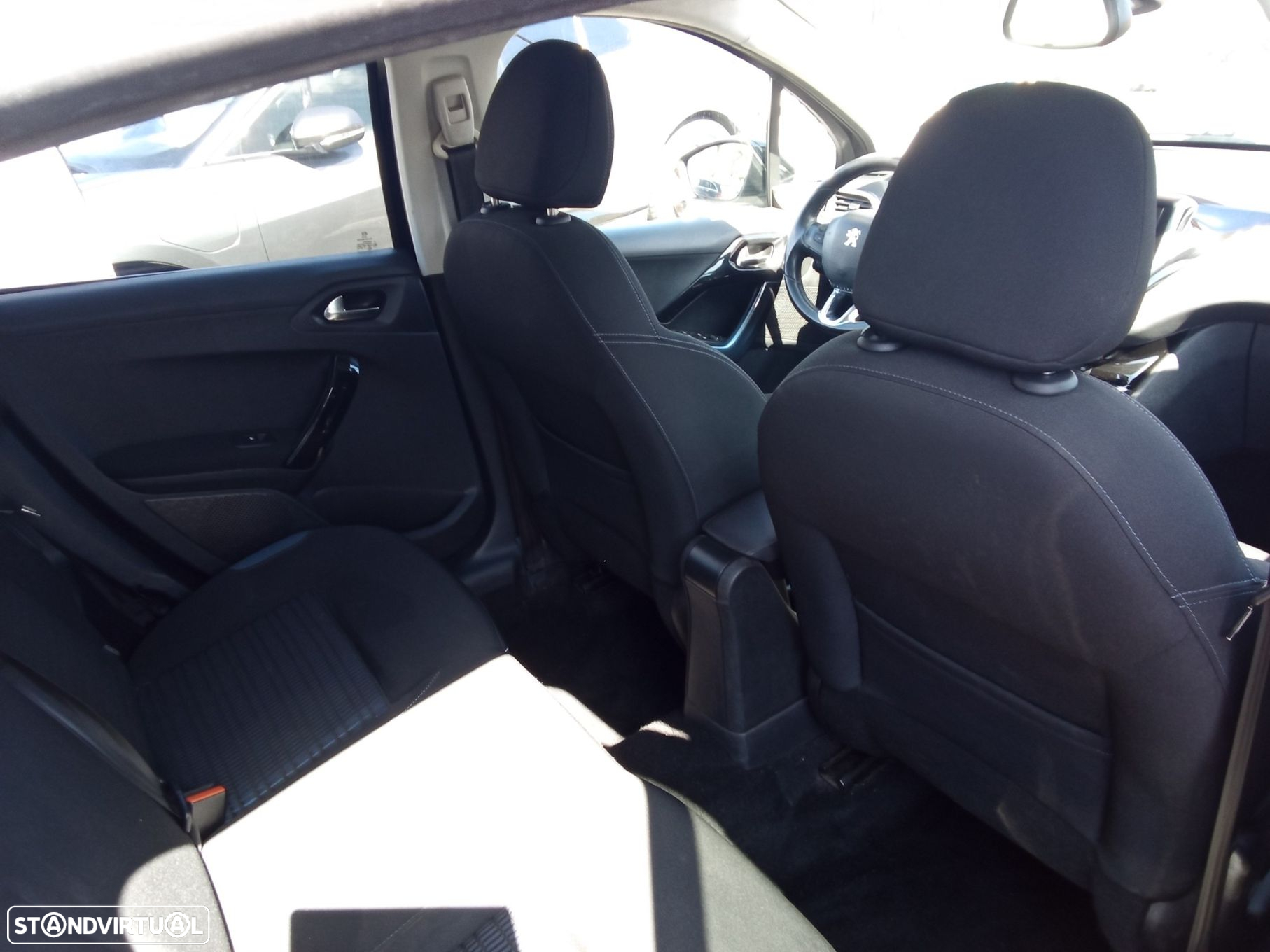 Peugeot 208 1.2 VTi Active - 19